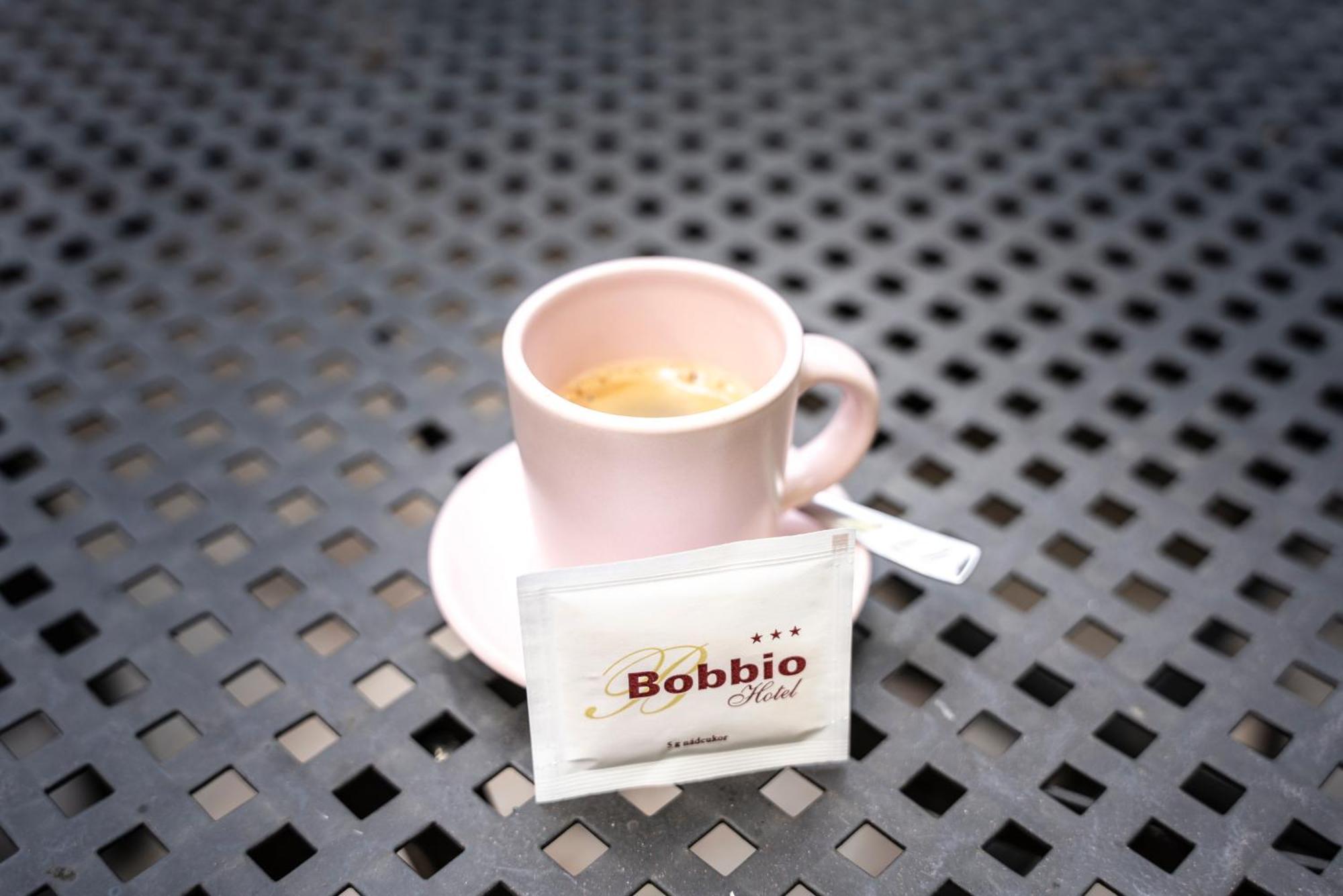Hotel Bobbio Будапеща Екстериор снимка