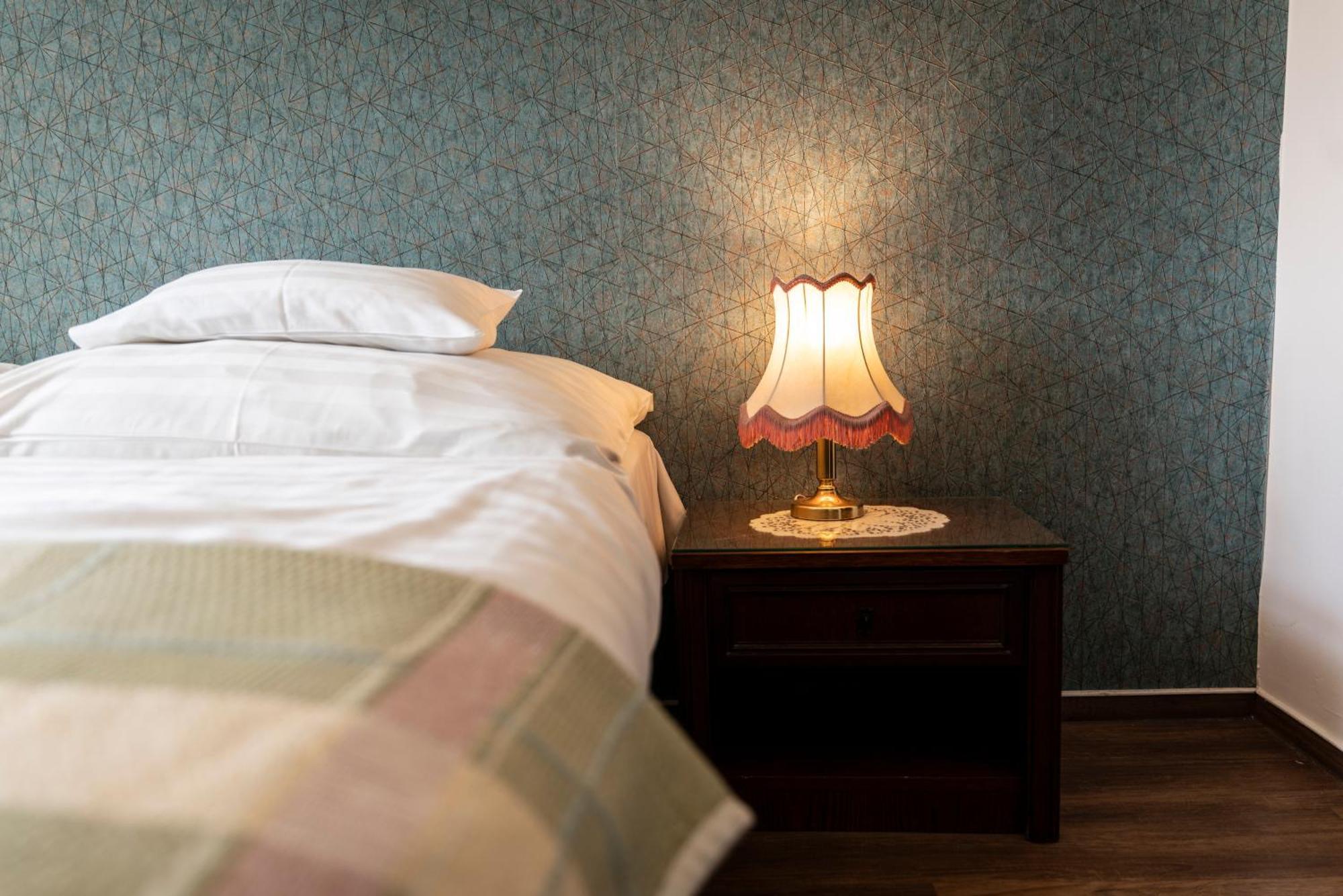 Hotel Bobbio Будапеща Екстериор снимка