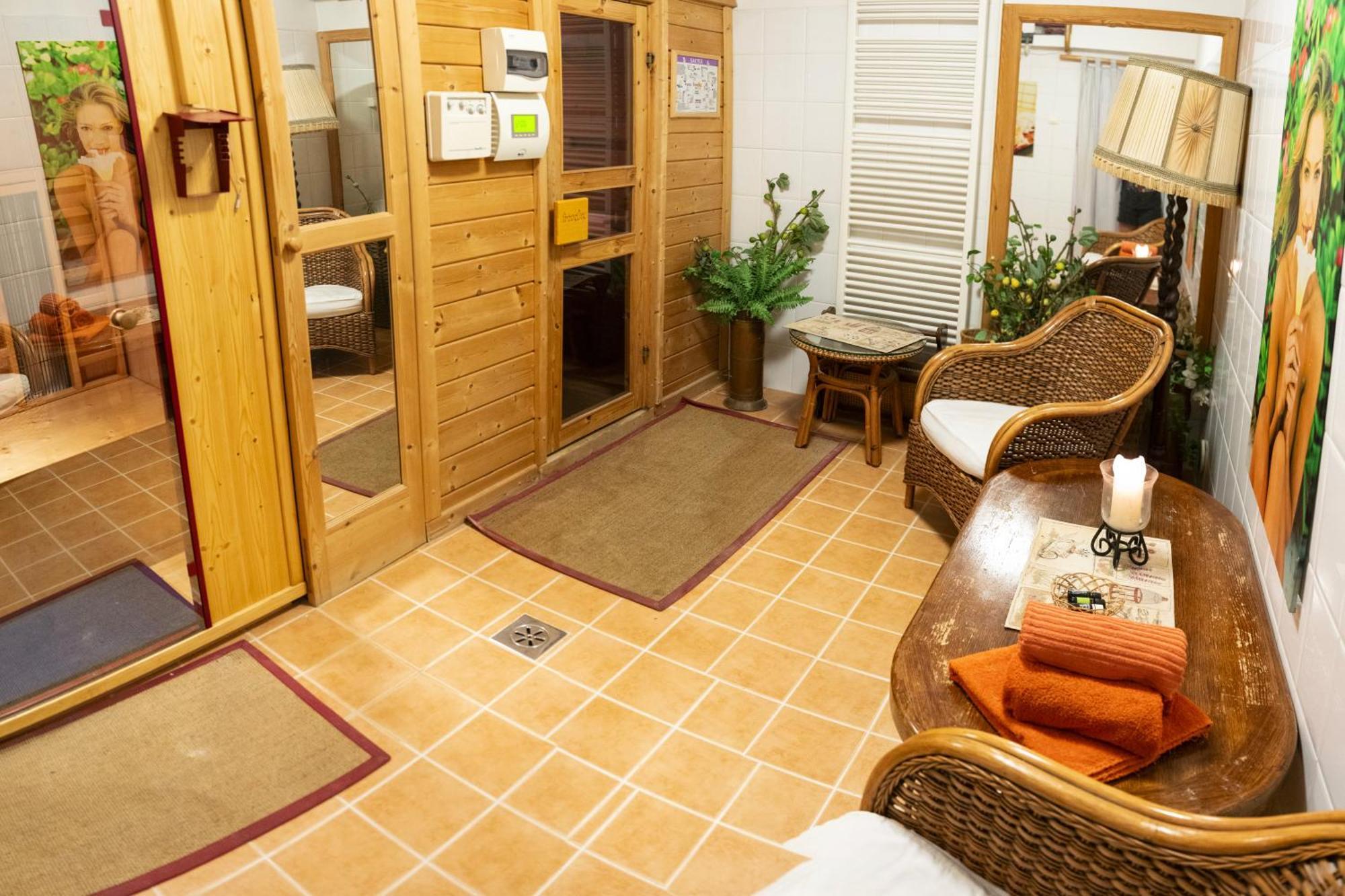 Hotel Bobbio Будапеща Екстериор снимка