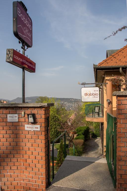Hotel Bobbio Будапеща Екстериор снимка