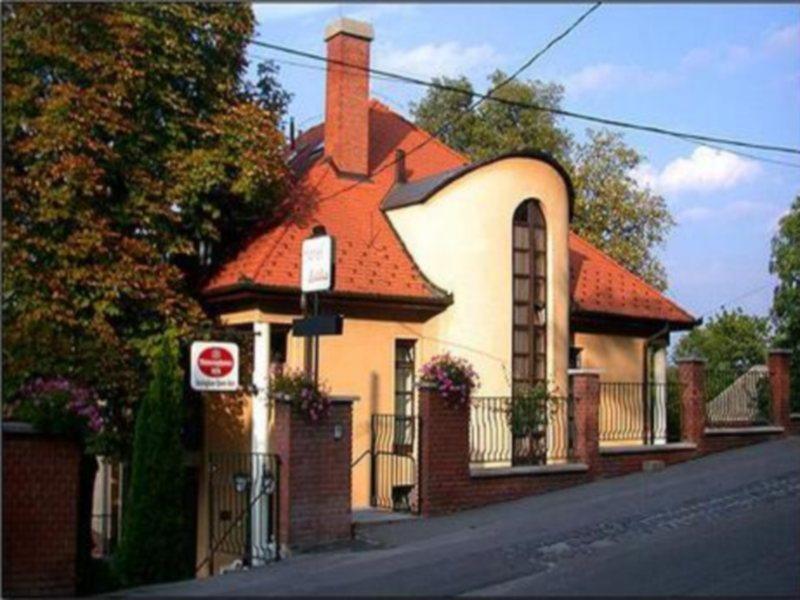 Hotel Bobbio Будапеща Екстериор снимка