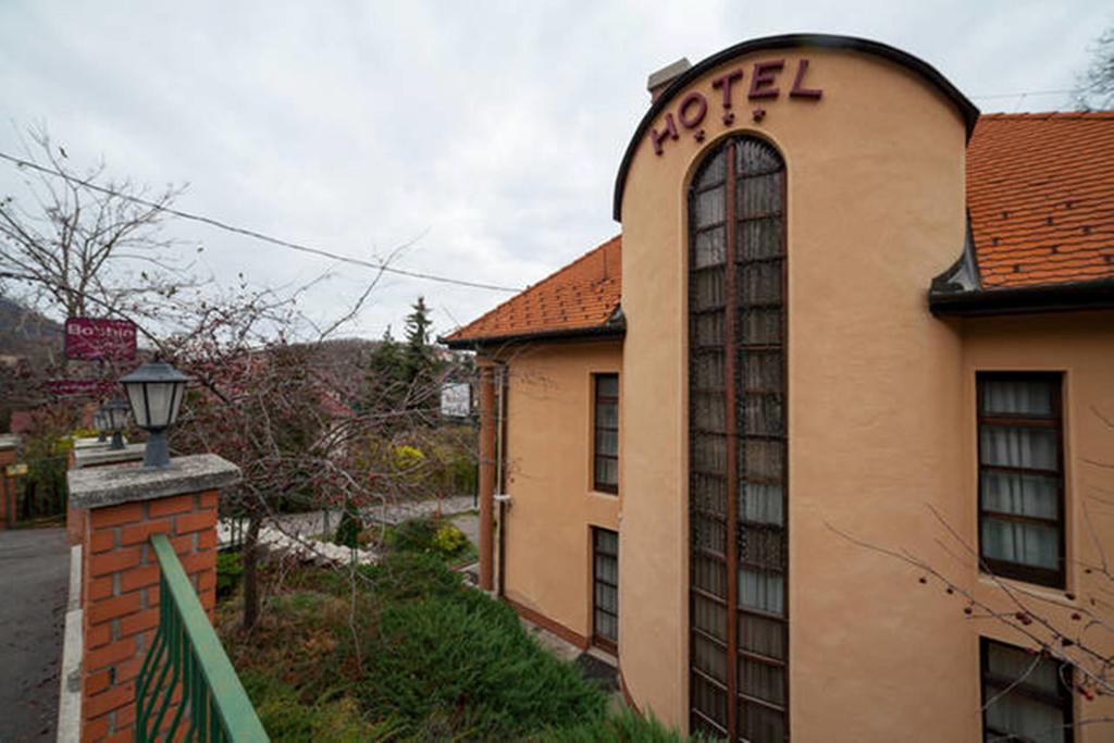 Hotel Bobbio Будапеща Екстериор снимка