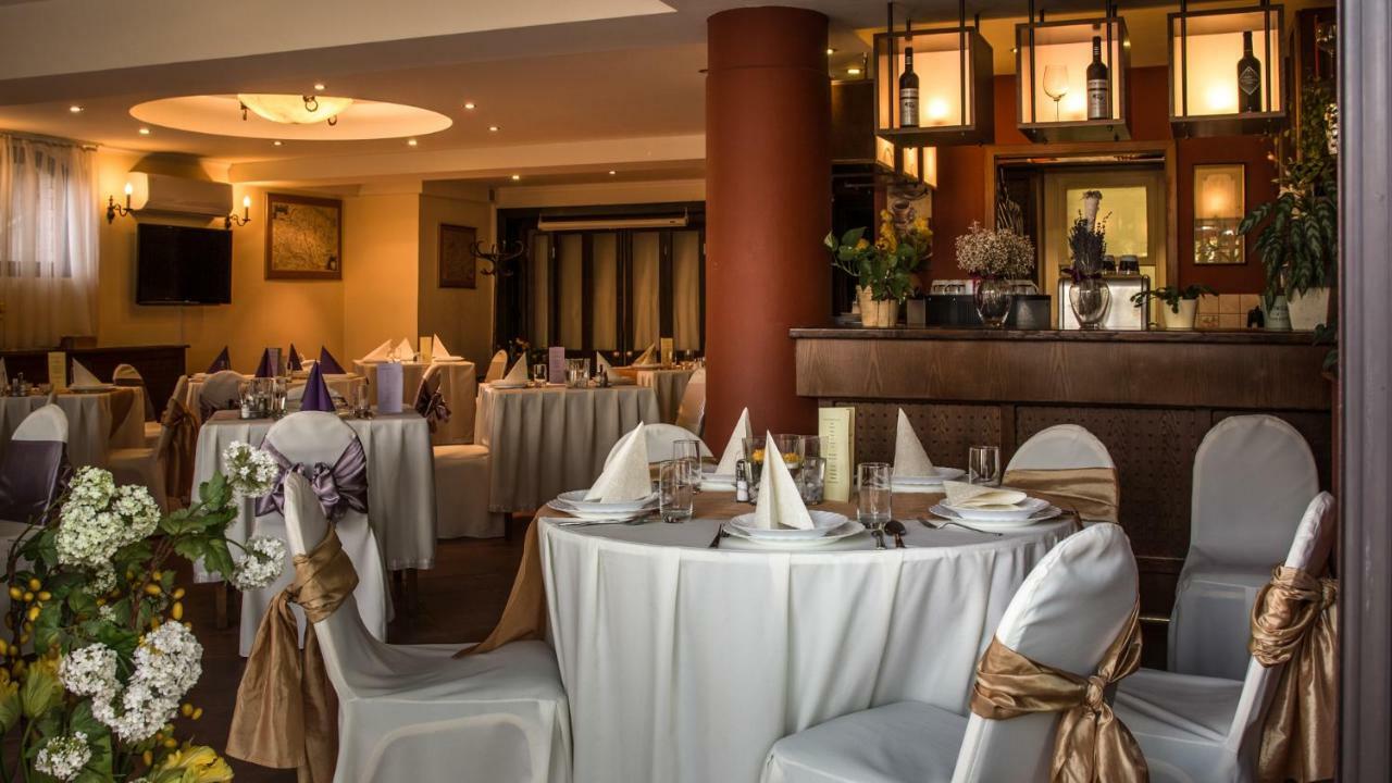 Hotel Bobbio Будапеща Екстериор снимка